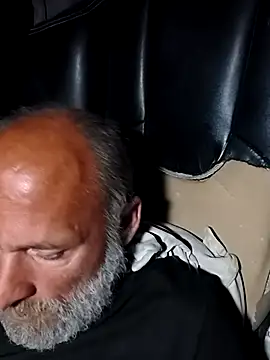 Snapshot of FloppyPickle4u chatting on 02-18-26, 12:23 FloppyPickle4u online show from 02-18-26, 12:23