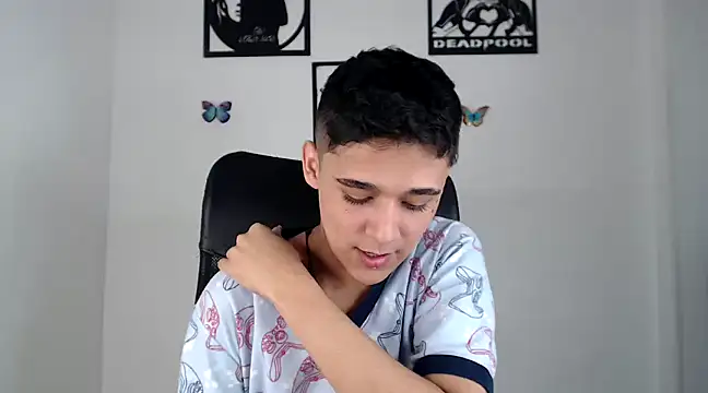 kaiine190 online show from 01-28-25, 04:52