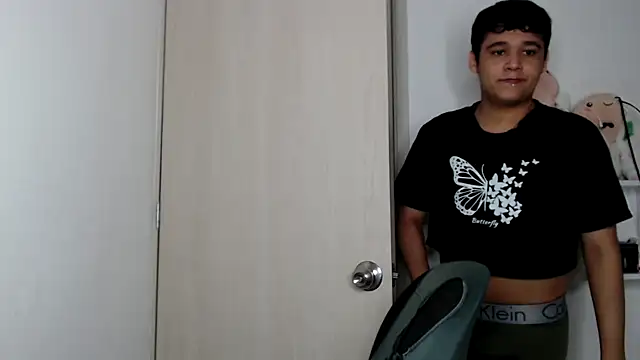 kaiine190 online show from 10-24-25, 11:06