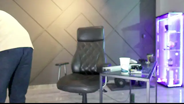 Snapshot of mattmasterss chatting on 12-06-24, 12:16 mattmasterss online show from 12-06-24, 12:16