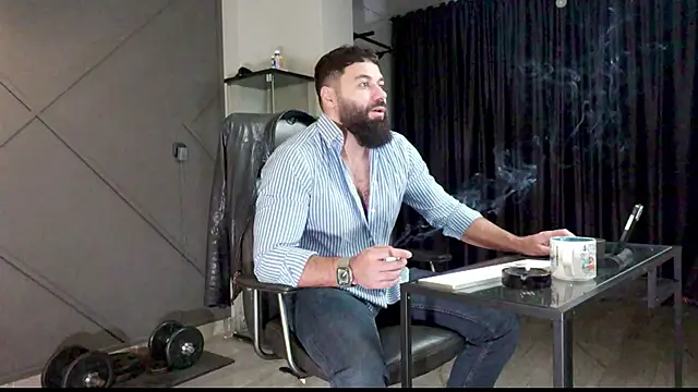 Snapshot of mattmasterss chatting on 12-23-24, 02:24 mattmasterss online show from 12-23-24, 02:24