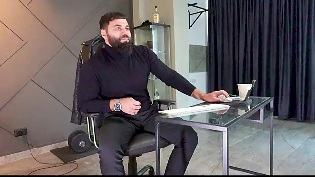 Snapshot of mattmasterss chatting on 01-02-25, 07:33 mattmasterss online show from 01-02-25, 07:33