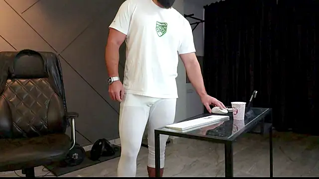 Snapshot of mattmasterss chatting on 01-03-25, 06:11 mattmasterss online show from 01-03-25, 06:11