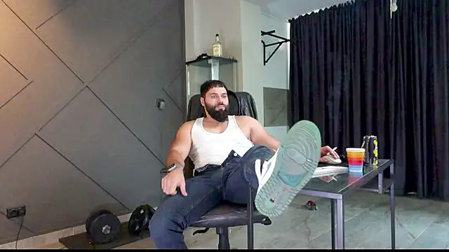 Snapshot of mattmasterss chatting on 01-06-25, 07:20 mattmasterss online show from 01-06-25, 07:20