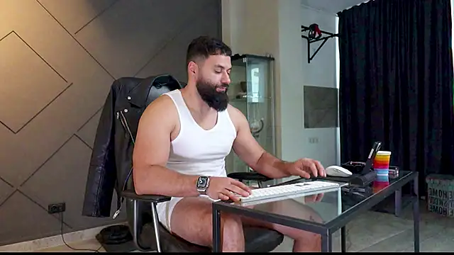 Snapshot of mattmasterss chatting on 01-15-25, 07:48 mattmasterss online show from 01-15-25, 07:48