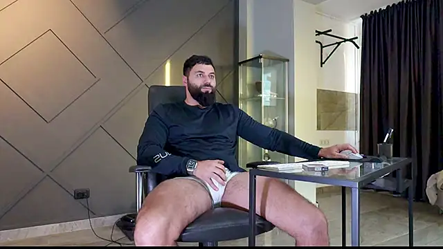 Snapshot of mattmasterss chatting on 01-27-25, 02:46 mattmasterss online show from 01-27-25, 02:46