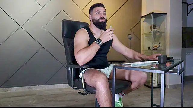 Snapshot of mattmasterss chatting on 02-14-25, 04:41 mattmasterss online show from 02-14-25, 04:41