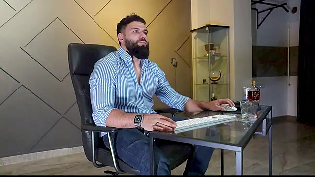 Snapshot of mattmasterss chatting on 02-22-25, 11:35 mattmasterss online show from 02-22-25, 11:35