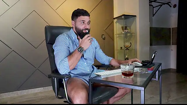 Snapshot of mattmasterss chatting on 02-23-25, 02:40 mattmasterss online show from 02-23-25, 02:40