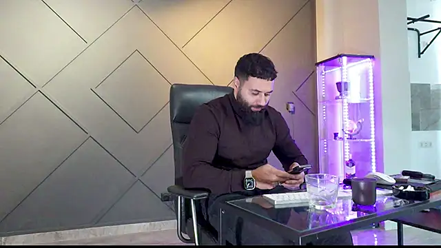 Snapshot of mattmasterss chatting on 02-27-25, 06:40 mattmasterss online show from 02-27-25, 06:40