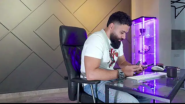 Snapshot of mattmasterss chatting on 03-01-25, 08:23 mattmasterss online show from 03-01-25, 08:23