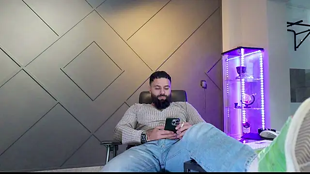 Snapshot of mattmasterss chatting on 03-01-25, 11:28 mattmasterss online show from 03-01-25, 11:28