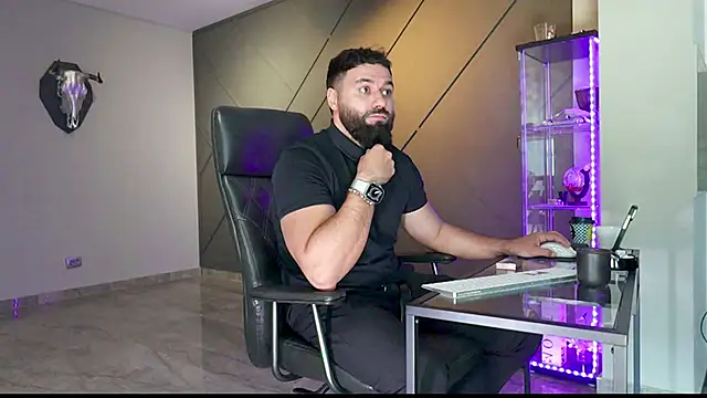 Snapshot of mattmasterss chatting on 03-08-25, 12:09 mattmasterss online show from 03-08-25, 12:09