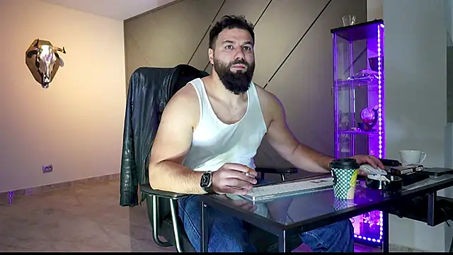 Snapshot of mattmasterss chatting on 03-13-25, 08:37 mattmasterss online show from 03-13-25, 08:37