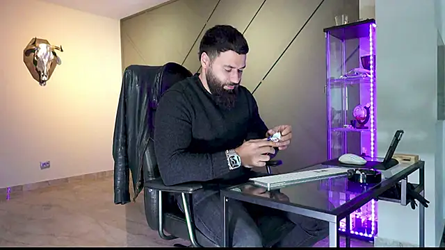 Snapshot of mattmasterss chatting on 03-19-25, 09:38 mattmasterss online show from 03-19-25, 09:38