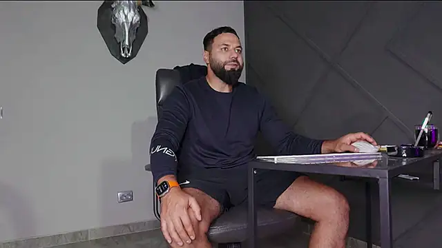 Snapshot of mattmasterss chatting on 09-22-25, 10:01 mattmasterss online show from 09-22-25, 10:01