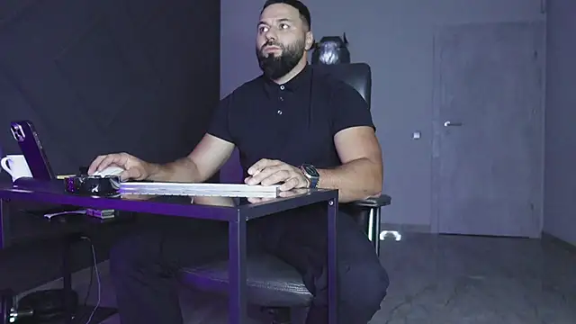 Snapshot of mattmasterss chatting on 09-30-25, 08:25 mattmasterss online show from 09-30-25, 08:25