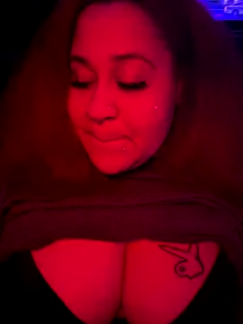 Snapshot of Juicyjordie chatting on 10-18-25, 04:15 Juicyjordie online show from 10-18-25, 04:15