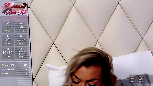 Snapshot of EvieSanders chatting on 02-11-25, 11:43 EvieSanders online show from 02-11-25, 11:43