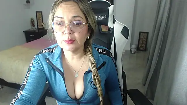 Snapshot of samy_vsn chatting on 02-02-25, 02:06 samy vsn online show from 02-02-25, 02:06