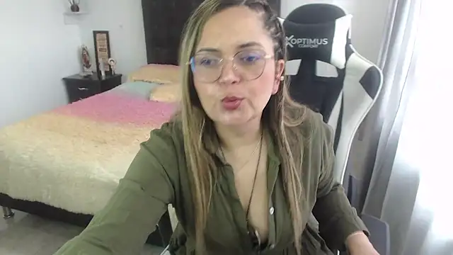 Snapshot of samy_vsn chatting on 02-04-25, 04:29 samy vsn online show from 02-04-25, 04:29