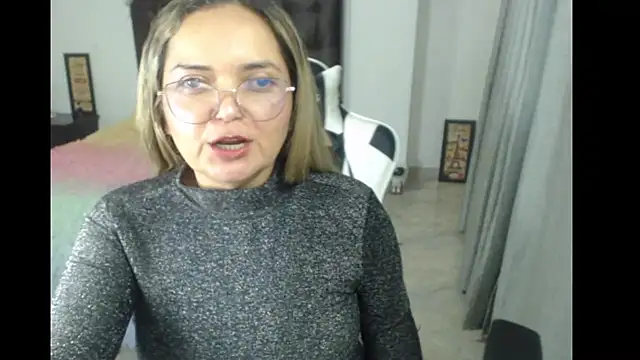 Snapshot of samy_vsn chatting on 03-05-25, 12:38 samy vsn online show from 03-05-25, 12:38