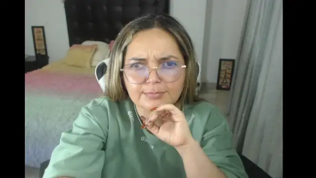Snapshot of samy_vsn chatting on 03-05-25, 03:40 samy vsn online show from 03-05-25, 03:40