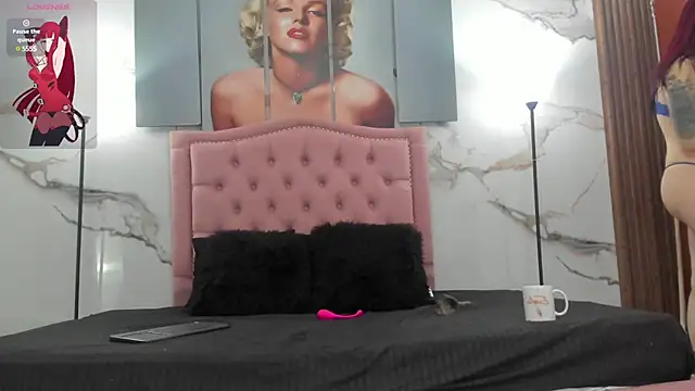 Snapshot of Ema_Jonees chatting on 03-18-25, 11:41 Ema Jonees online show from 03-18-25, 11:41