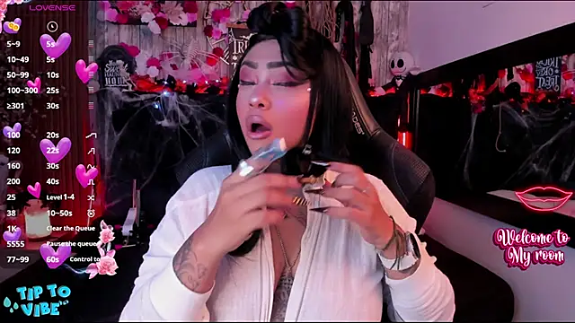 Neko Misaki online show from 10-12-25, 12:48