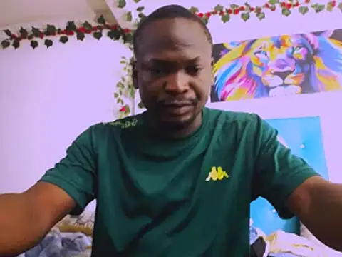 latinhot9631 online show from 12-19-25, 02:29