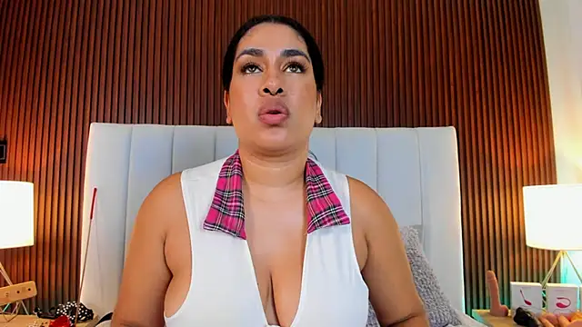 Snapshot of Liana_Asaff chatting on 01-27-25, 10:38 Liana Asaff online show from 01-27-25, 10:38