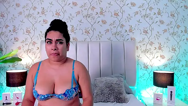 Snapshot of Liana_Asaff chatting on 02-25-25, 02:58 Liana Asaff online show from 02-25-25, 02:58