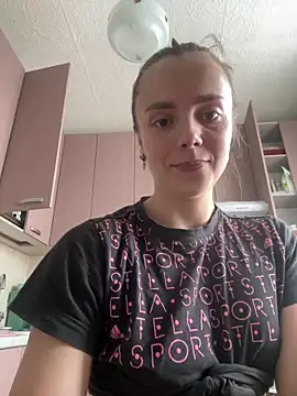 Snapshot of AlisaKissss chatting on 01-17-25, 05:00 AlisaKissss online show from 01-17-25, 05:00