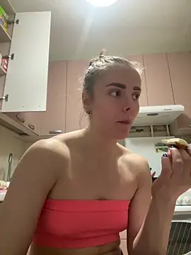 Snapshot of AlisaKissss chatting on 03-06-25, 06:59 AlisaKissss online show from 03-06-25, 06:59