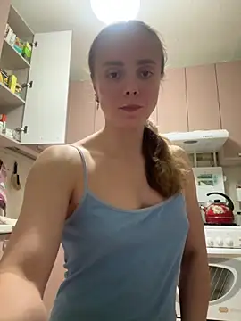 Snapshot of AlisaKissss chatting on 09-19-25, 06:41 AlisaKissss online show from 09-19-25, 06:41