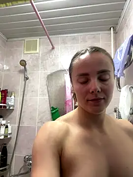 Snapshot of AlisaKissss chatting on 09-22-25, 07:10 AlisaKissss online show from 09-22-25, 07:10