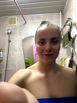 Snapshot of AlisaKissss chatting on 10-27-25, 07:18 AlisaKissss online show from 10-27-25, 07:18