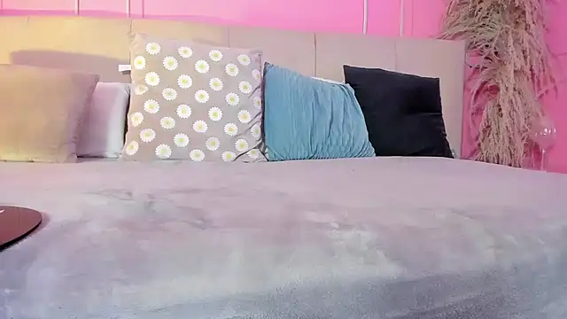 Emelyy Carter online show from 10-15-25, 12:27