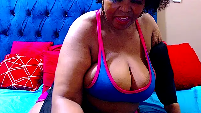 Snapshot of ebonycandy10 chatting on 03-09-25, 07:15 ebonycandy10 online show from 03-09-25, 07:15