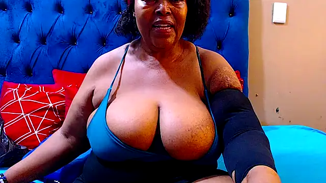 Snapshot of ebonycandy10 chatting on 03-15-25, 02:55 ebonycandy10 online show from 03-15-25, 02:55