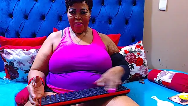 Snapshot of ebonycandy10 chatting on 09-09-25, 03:39 ebonycandy10 online show from 09-09-25, 03:39