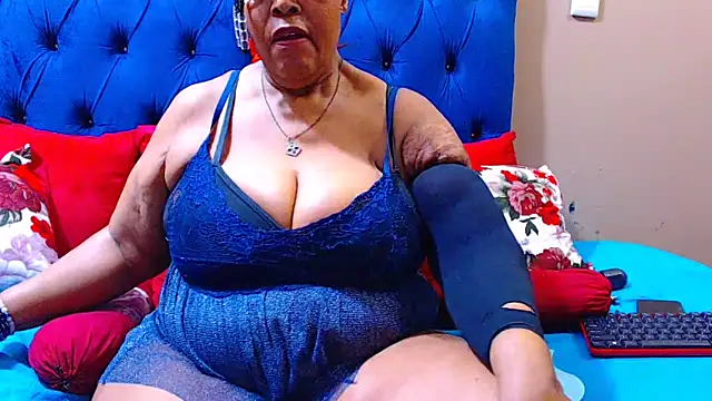 Snapshot of ebonycandy10 chatting on 09-15-25, 05:51 ebonycandy10 online show from 09-15-25, 05:51