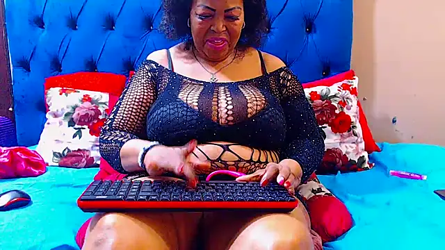 Snapshot of ebonycandy10 chatting on 10-20-25, 09:21 ebonycandy10 online show from 10-20-25, 09:21