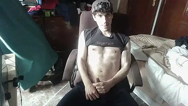 Snapshot of Twink_Andalu chatting on 02-21-25, 12:17 Twink Andalu online show from 02-21-25, 12:17