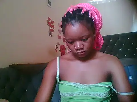 HotJeylee online show from 12-17-25, 06:41