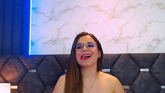 Snapshot of ThaniaJones chatting on 03-11-25, 09:26 ThaniaJones online show from 03-11-25, 09:26