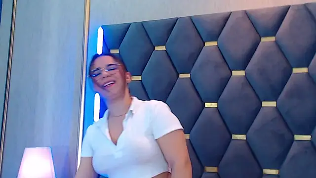 Snapshot of ThaniaJones chatting on 11-13-25, 12:15 ThaniaJones online show from 11-13-25, 12:15