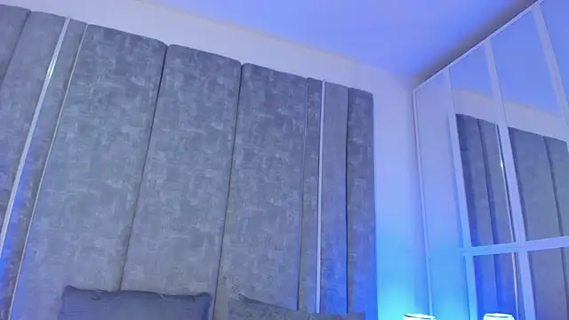 PaulinaDuarte online show from 03-10-25, 03:41