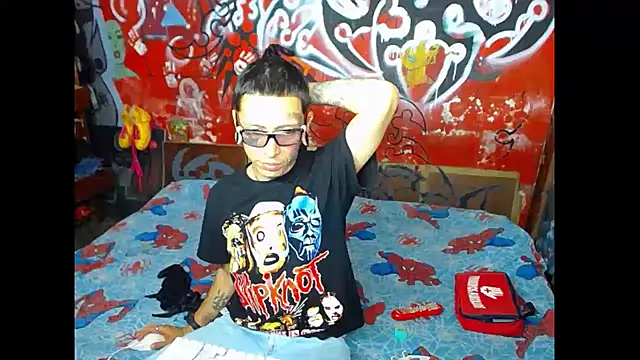 Snapshot of deivid_estrada chatting on 02-17-25, 06:15 deivid estrada online show from 02-17-25, 06:15