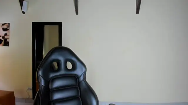 Snapshot of EmiliWilliams chatting on 09-30-25, 11:10 EmiliWilliams online show from 09-30-25, 11:10